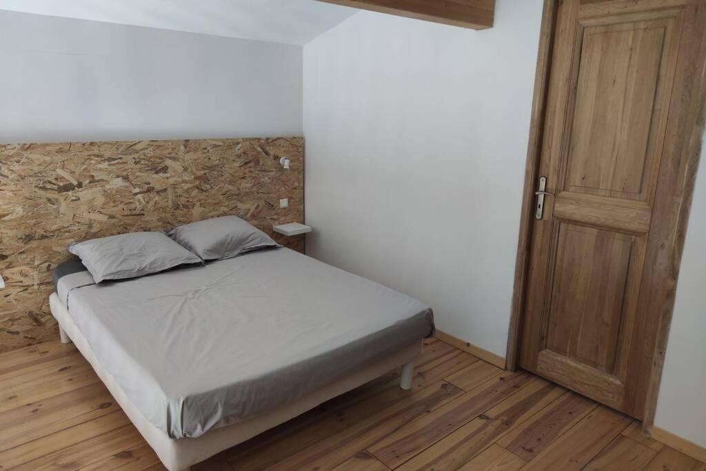 Logement Tout Confort Au Calme Entre Saint Tropez Et Les Gorges Du Verdon Le Thoronet Exterior foto